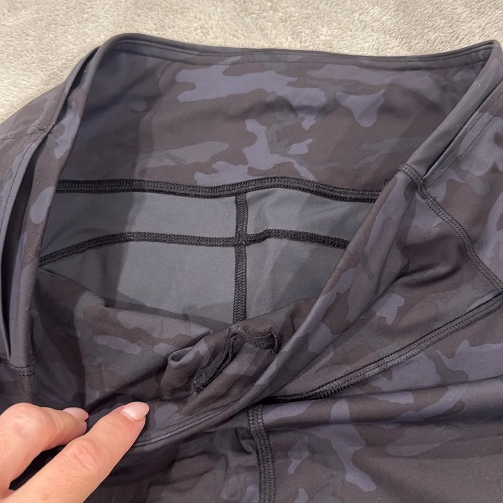 Lululemon dark camo cropped leggings